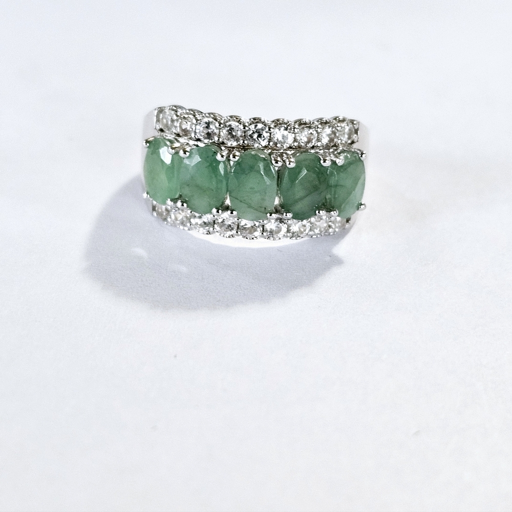 Genuine Earth-mined Emerald & Sterling Silver Ring Sz 7.5!